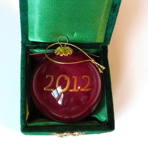 Pier 1 Li Bien Lot of 2 Glass Dated Peace Dove Ornament 2015 & 2012 in box - Picture 12 of 14